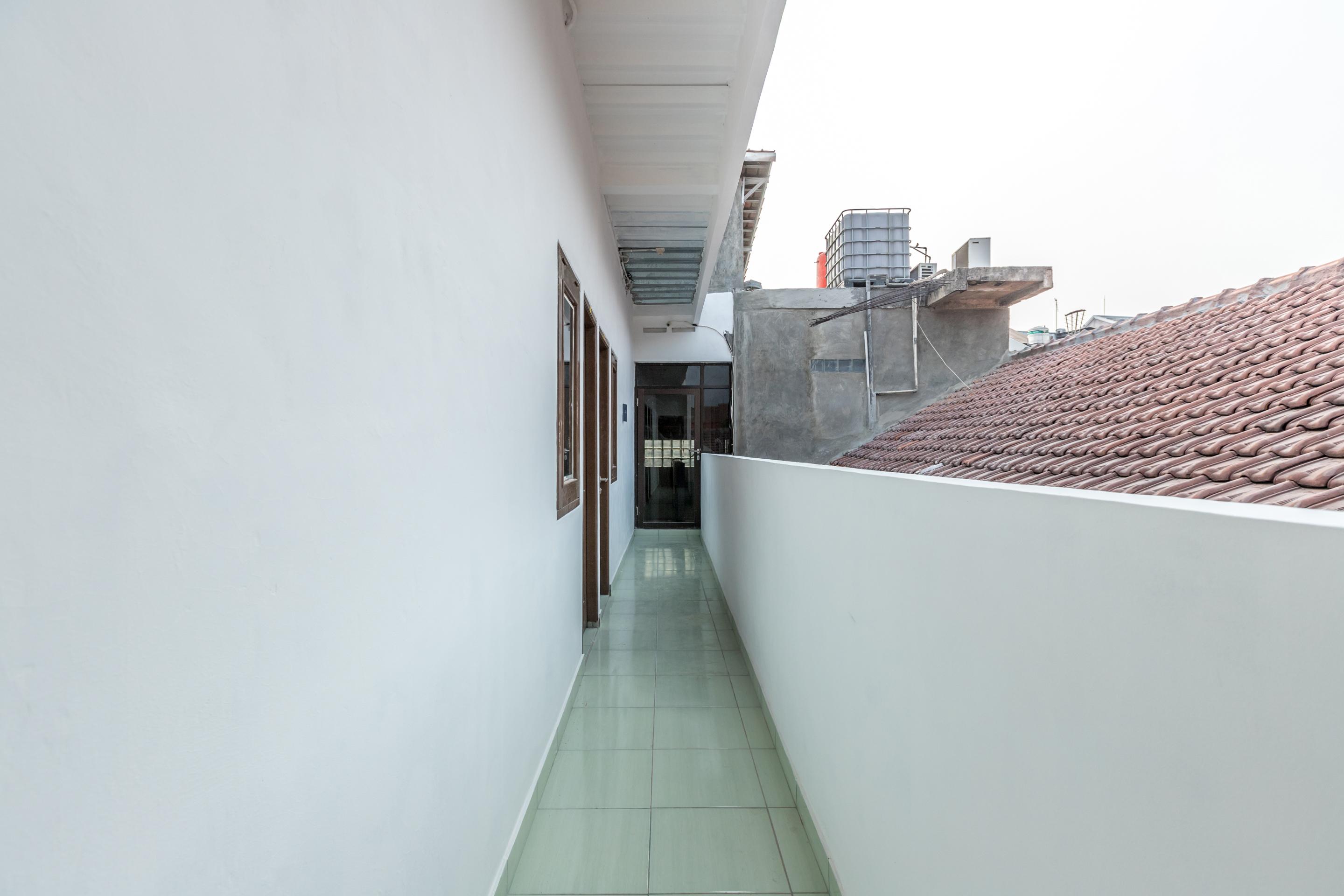 Super Oyo 1487 Residence Khoe Τζακάρτα Εξωτερικό φωτογραφία